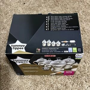 Tommee Tippee Newborn Bottle Set - Cream